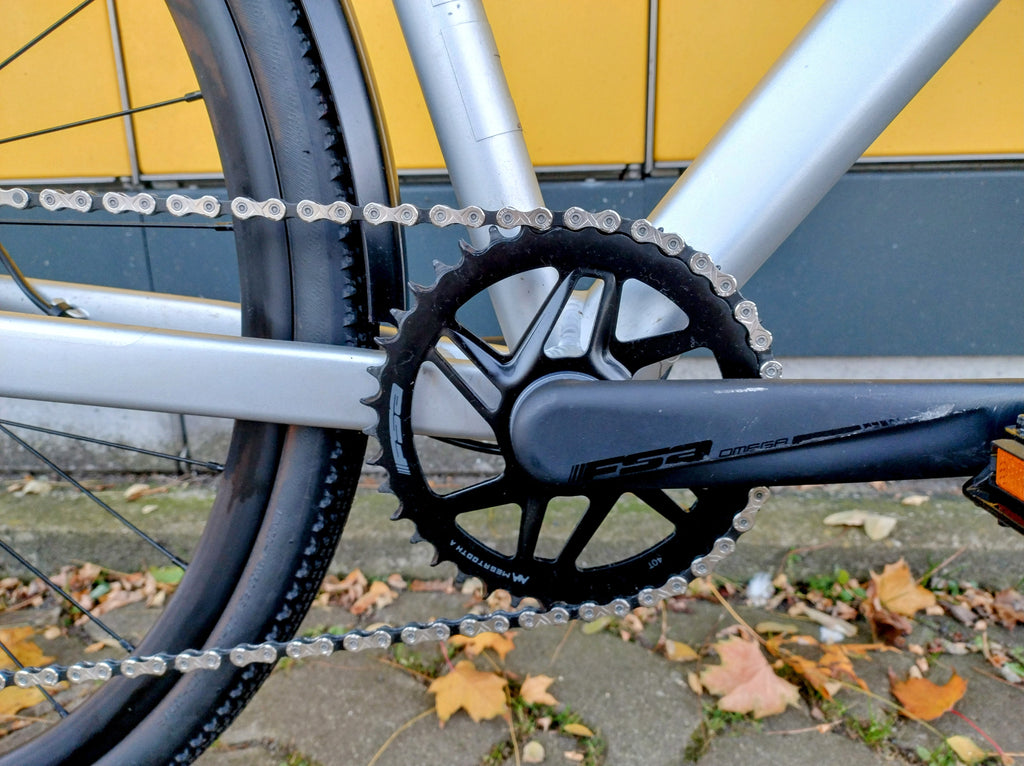 Cinelli Zydeco Silver Bootleg (L) Commuter Gravelbike