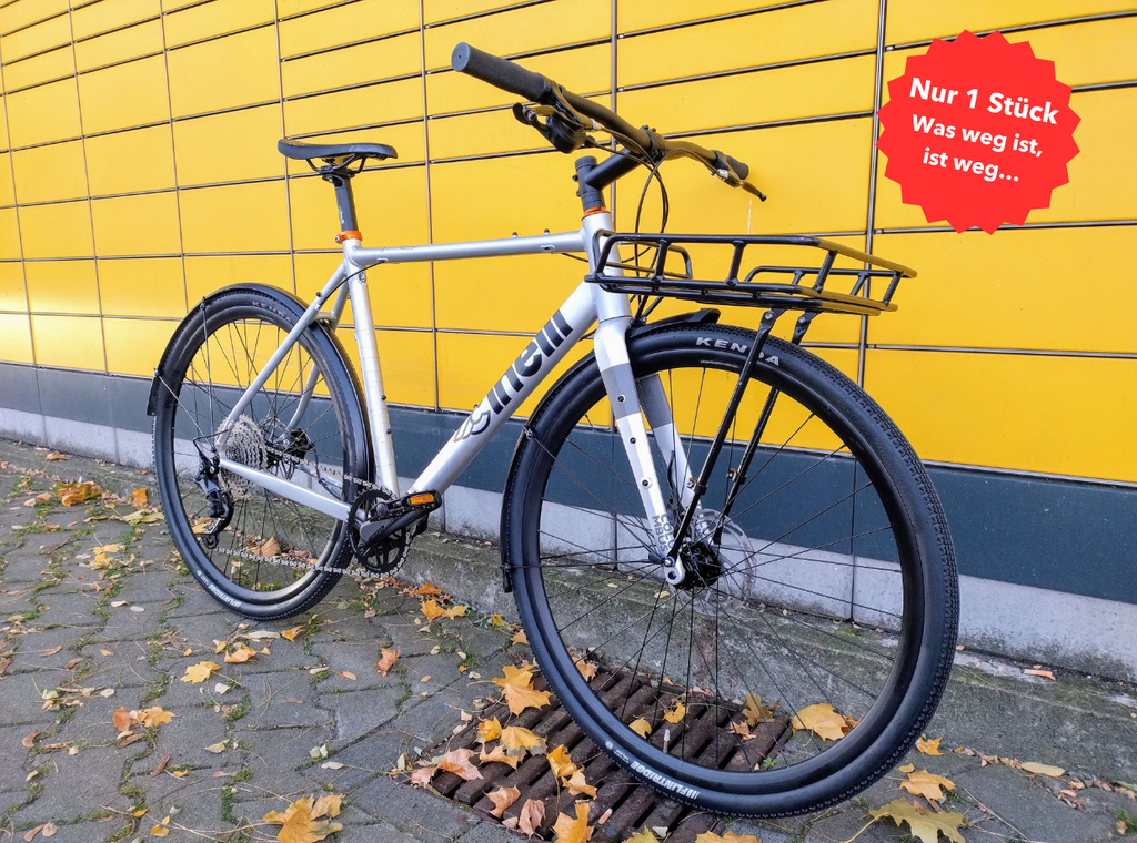 Cinelli Zydeco Silver Bootleg (L) Commuter Gravelbike