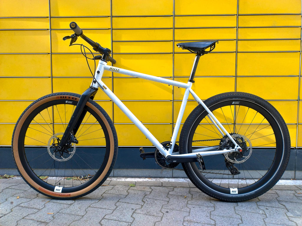 Rose Hobo Rival eTap AXS XPLR Gravelbike Weiß links