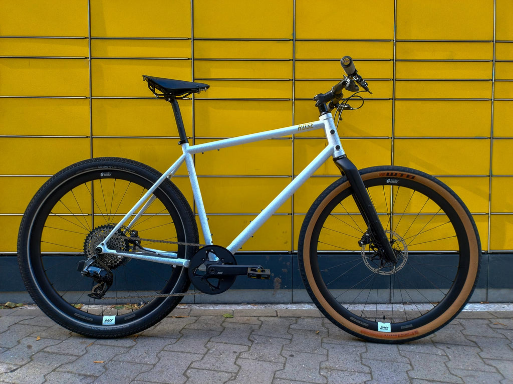 Rose Hobo Rival eTap AXS XPLR Gravelbike Weiß rechts