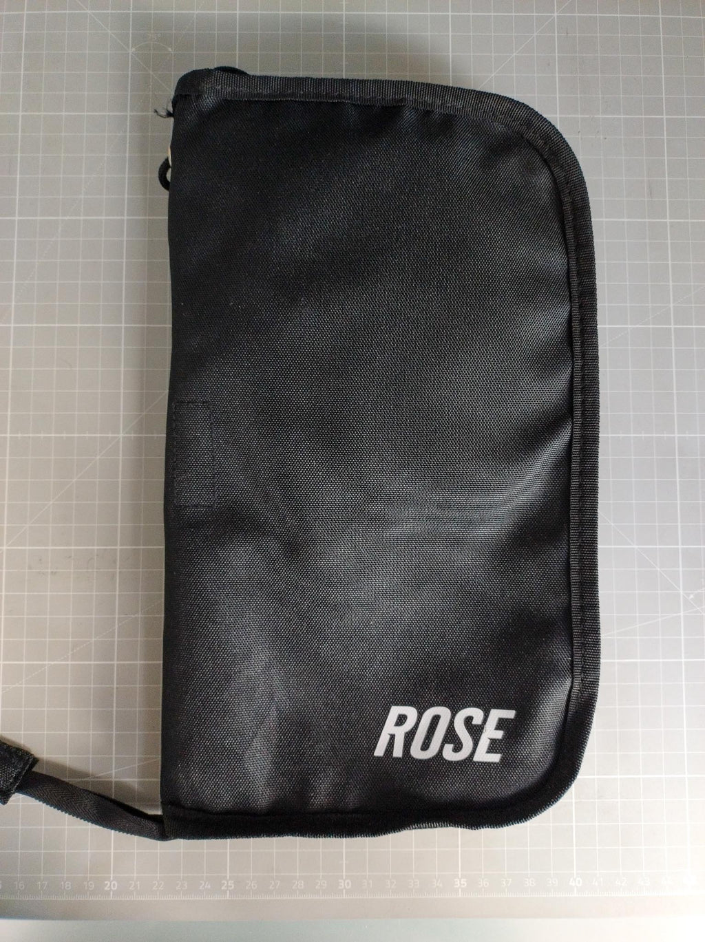 Rose Hobo Rival eTap AXS XPLR Gravelbike Weiß Tasche