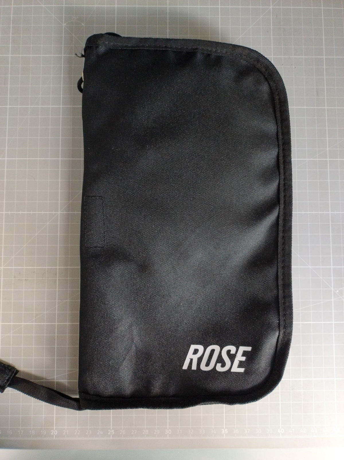 Rose Hobo Rival eTap AXS XPLR Gravelbike Weiß Tasche